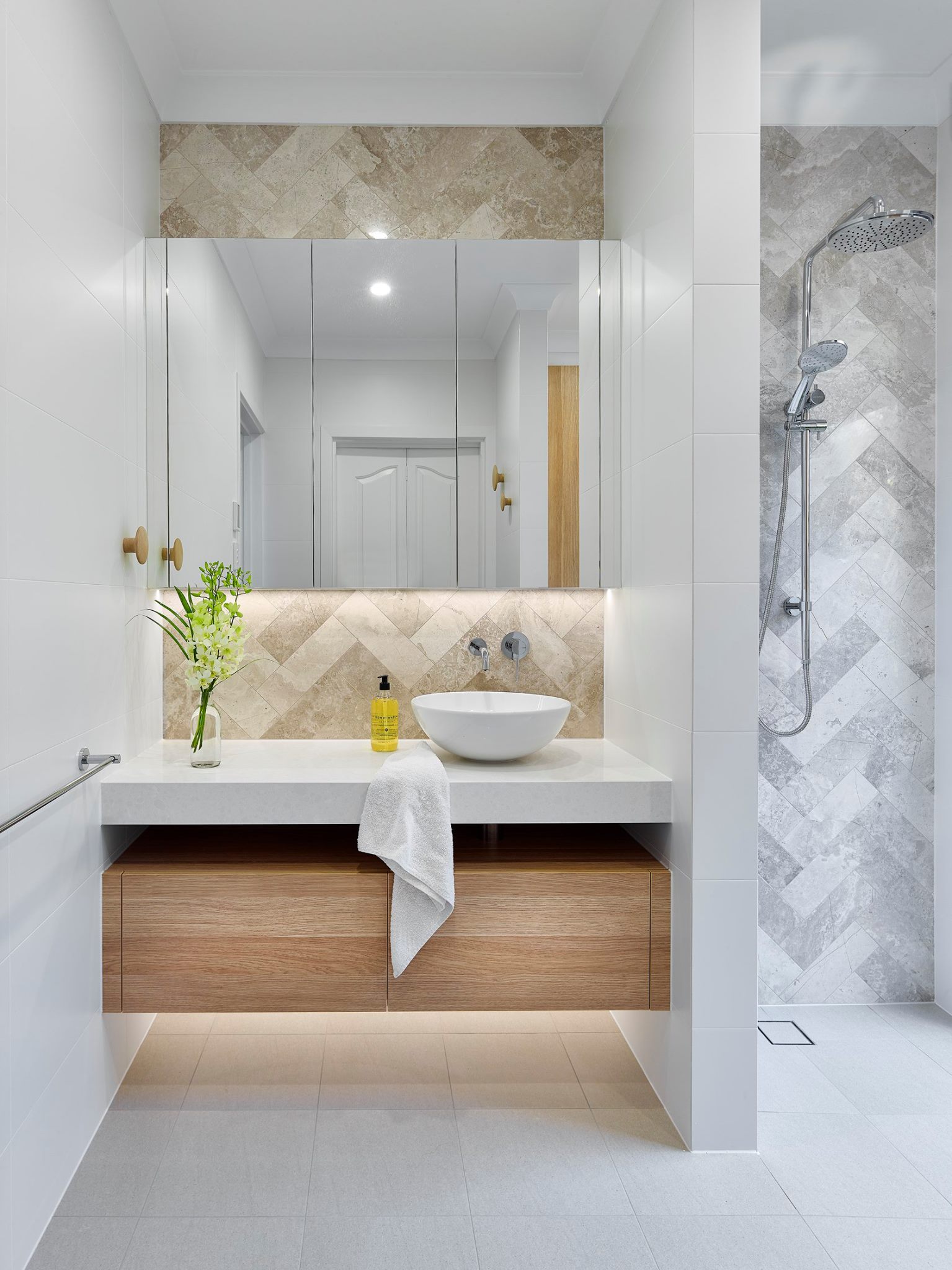Bathroom With faucet - design inspiration in Gympie, QLD